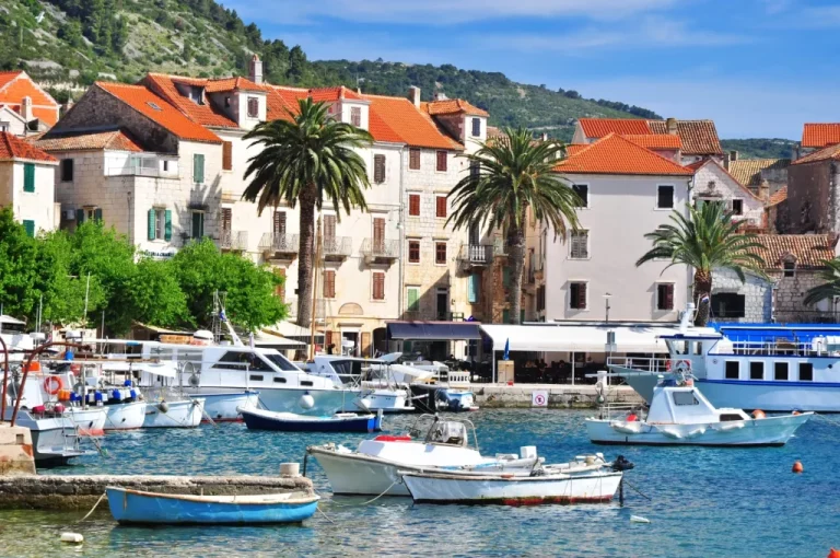 croatia island vis komyza town
